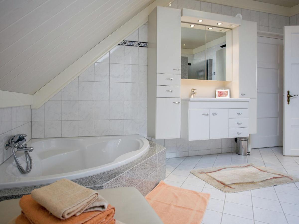 Boutique Apartment In Ritthem With Terrace ภายนอก รูปภาพ